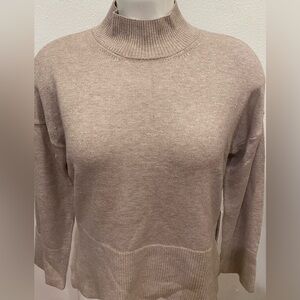 Cyrus - Women’s Sweater